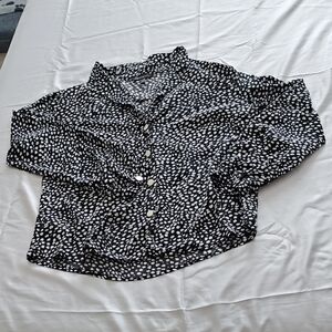 Black and White Women's Tunic Top
